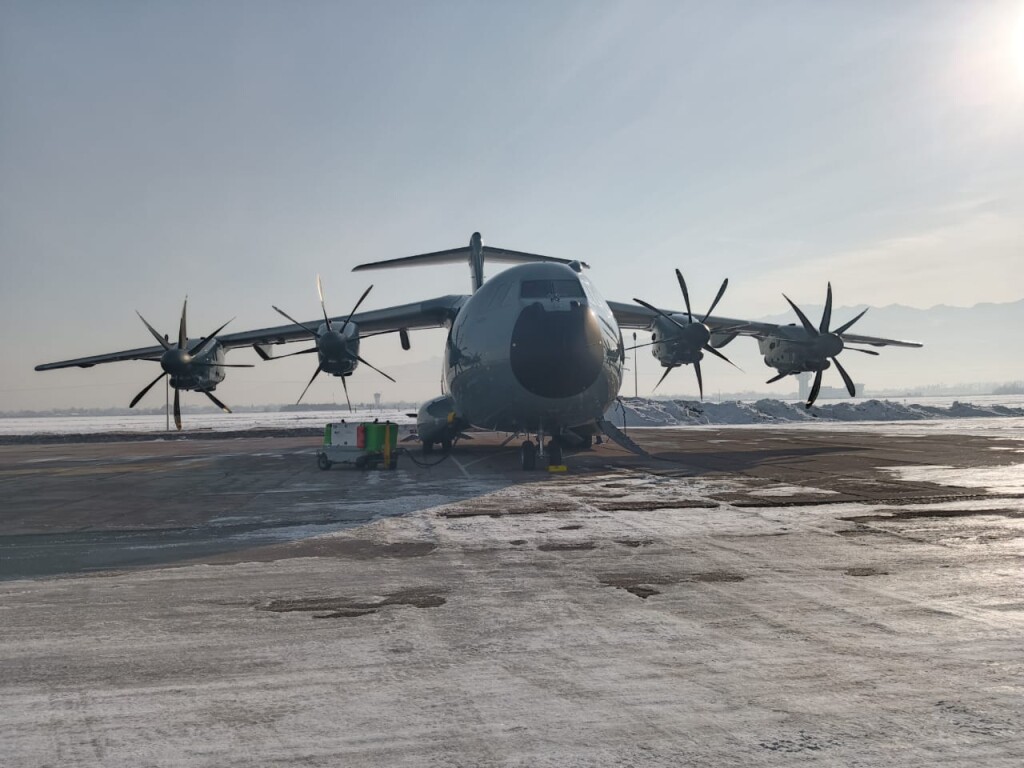 Минобороны Казахстана показало, как работает новый транспортный самолет А-400М за 145 млн евро