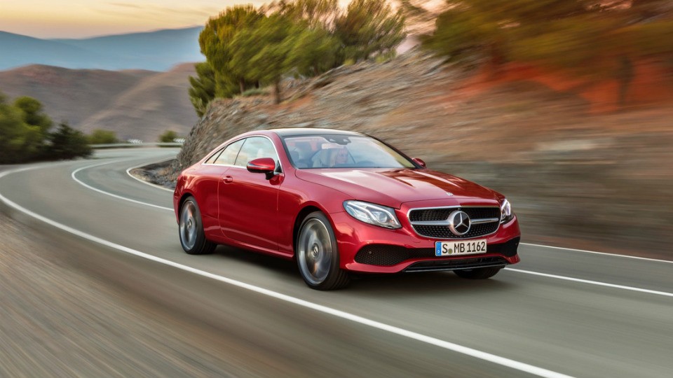 Mercedes-Benz официально представил купе E-Class