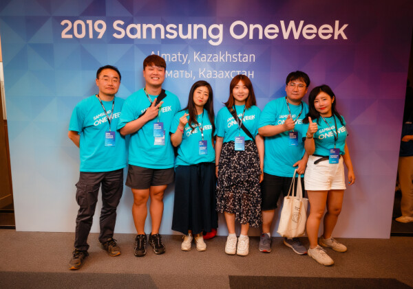 Волонтеры Samsung из Южной Кореи провели в Кегене тренинг по современным технологиям 