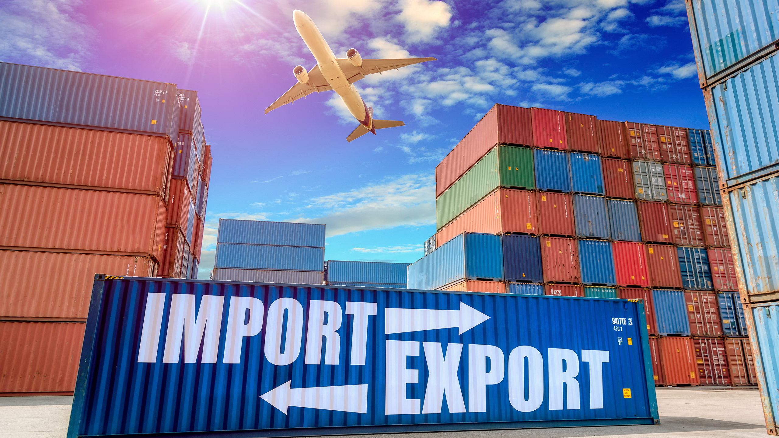 Вэд импорт экспорт. Экспорт и импорт. Экспорт импорт товаров. Ввоз и вывоз товаров. Экспорт продукции.