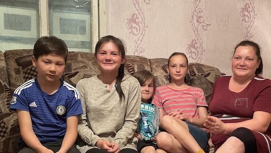 Дом стоил 350 тысяч тг: как семья переселенцев на севере Казахстана выживает на 46 000 тенге