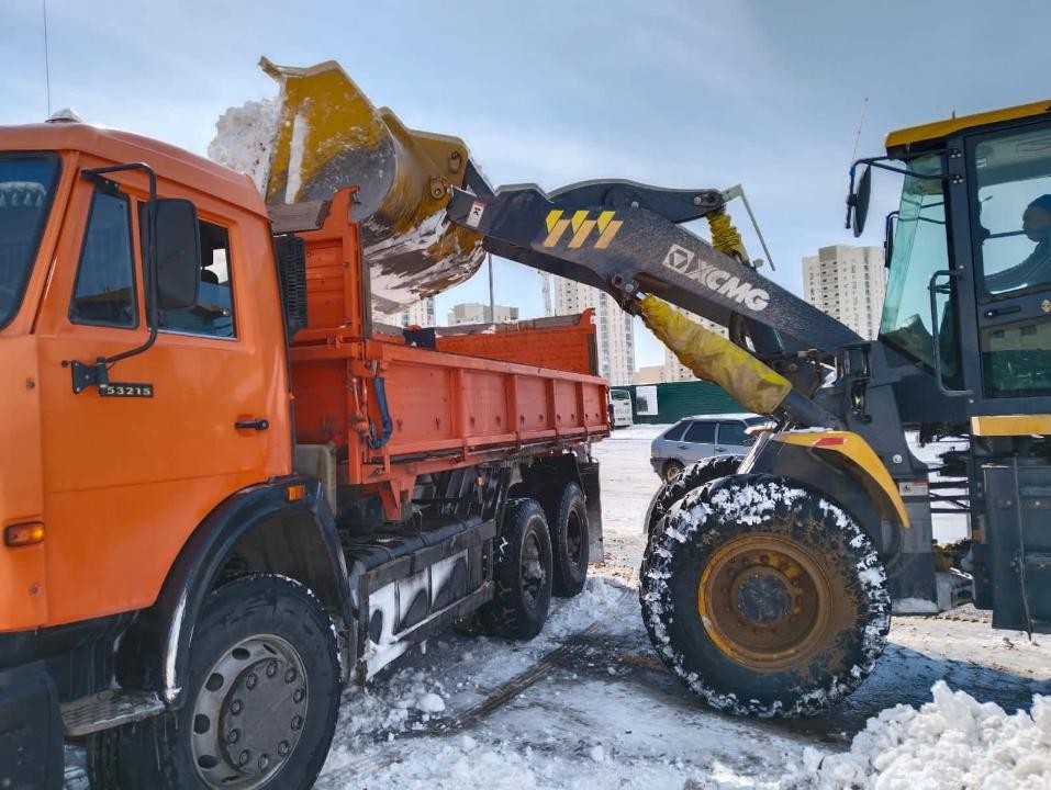 ​Аномально снежная погода: коммунальщики Астаны обратились к жителям столицы