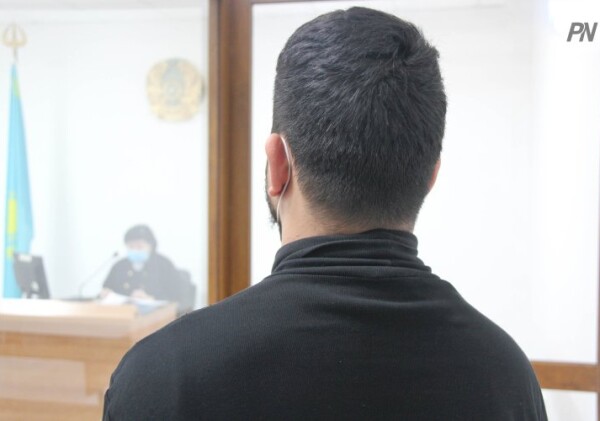 Вымогал взятку: начальник колонии из Павлодара загремел за решетку 