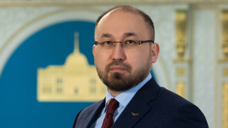 Кто вместо Абаева мог поехать в Москву 