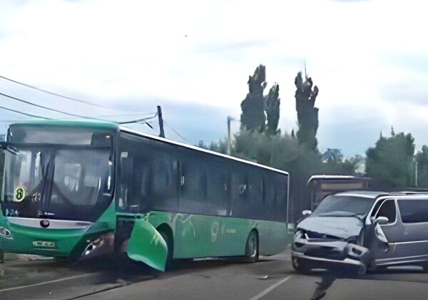 ДТП с автобусом вновь произошло в Алматы