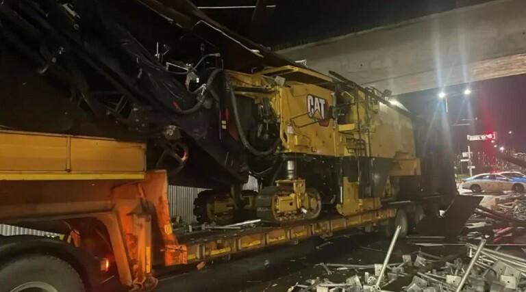 Полуприцеп врезался в LRT: что известно о состоянии пострадавших