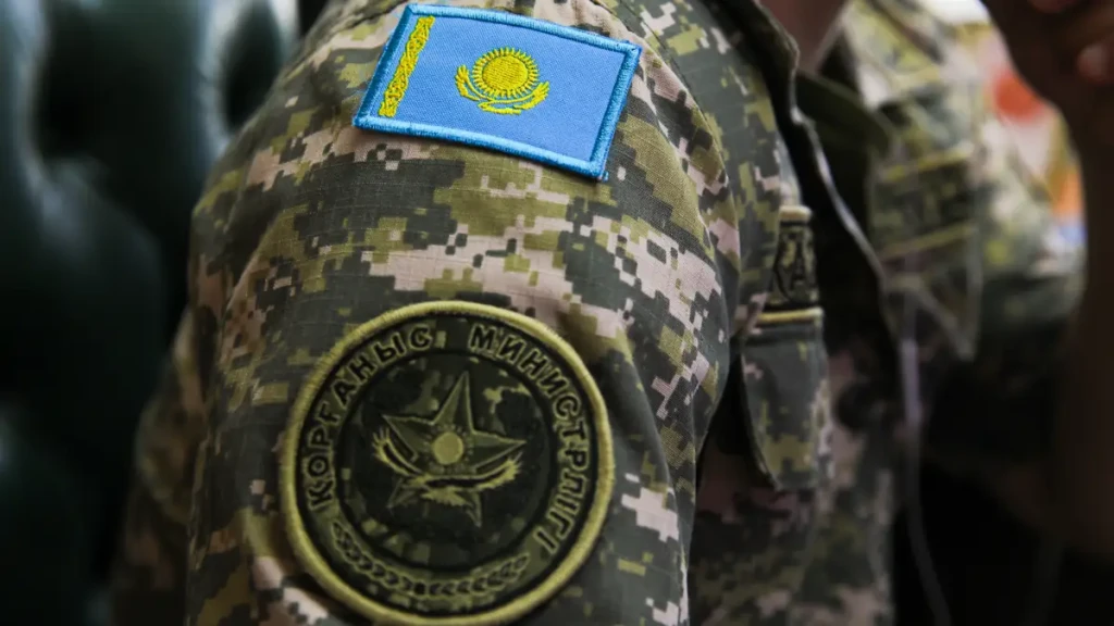 Три тысячи человек призовут на воинские сборы в Казахстане