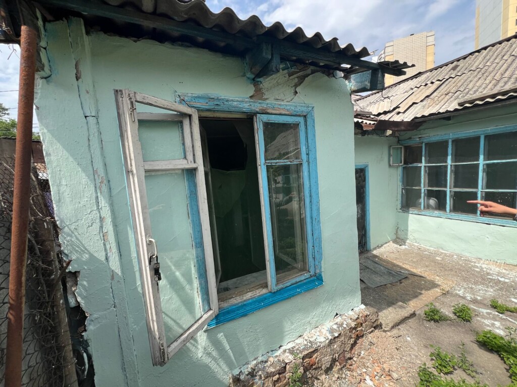 В СПК "Алматы" рассказали, кто и как пытается заработать на ветхом жилье