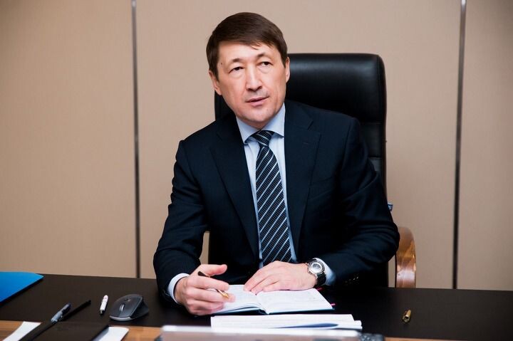 Айтенов впервые отреагировал на скандал с бывшей женой