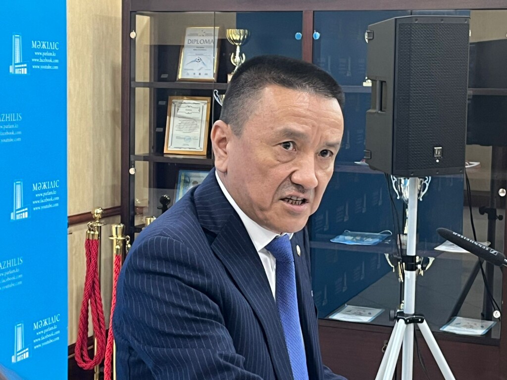 Представитель Верховного суда не стал называть зарплаты судей
