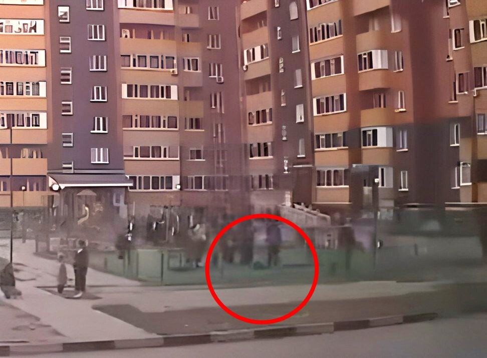 Мальчик скончался после падения с качелей в Актобе