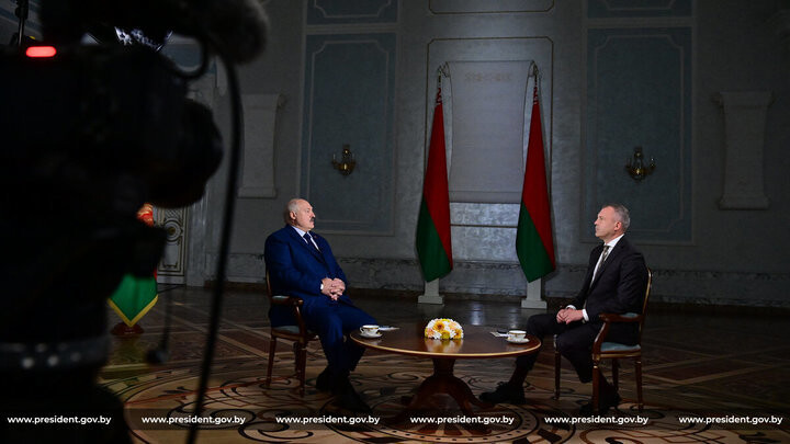 Казахстан жестко ответил на критику Лукашенко