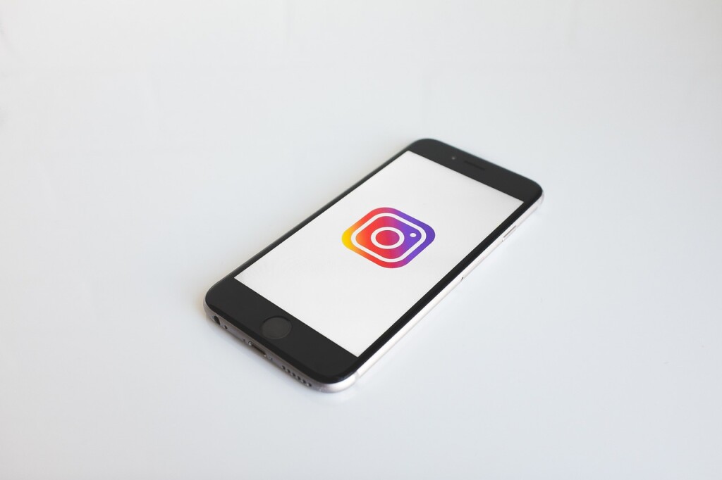 Минюст не может вмешаться и вернуть казахскую музыку в Instagram