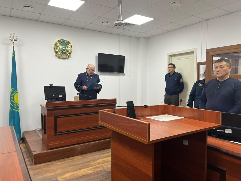 Жителя Экибастуза обвинили в убийстве и поджоге знакомой